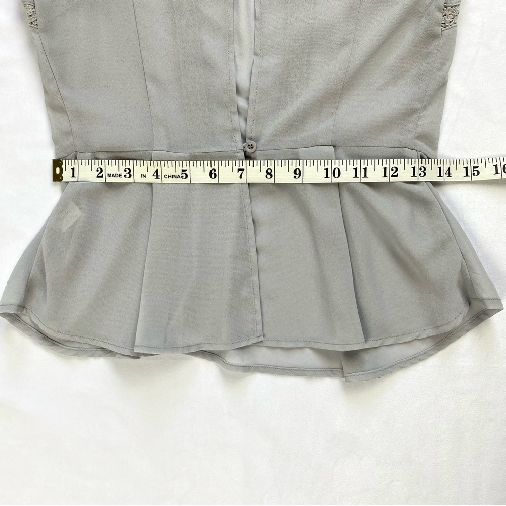 Athro FINN & CLOVER Sheer Gray Lace Trim Peplum Blouse Size M-Juniors (EUC) - Picture 11 of 14